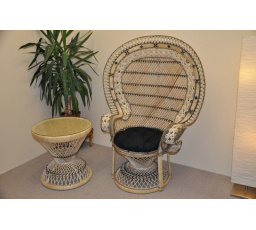 Ratanové kreslo King so stolíkom - čierne polstrovanie