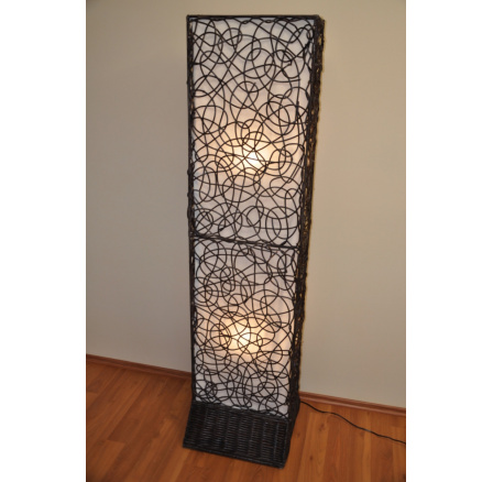 Vysoká ratanová lampa Vysoká ratanová lampa