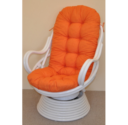 Ratanové hojdacie kreslo Swivel biely vankúš oranžové zvýraznenia Ratanové hojdacie kreslo Swivel biely vankúš oranžové zvýraznenia