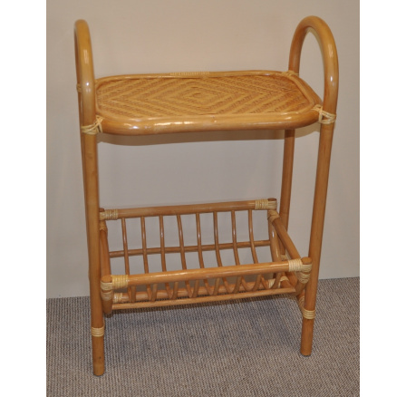 Ratanový stolík pre telefón