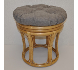 Ratanová stolička veľká medovo sivá poduška sivé akcenty