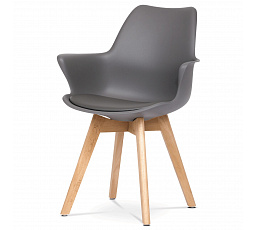 Jedálenská stolička, sivá plastová škrupina, sedadlo z ekokože, masívne nohy z prírodného buku