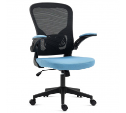 Kancelárska stolička, čierny plast, modrá látka, sklopné podrúčky, kolieska na tvrdé podlahy