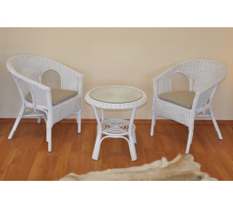 Ratanová pohovka Fabion biele vankúše tmavé béžové odlesky