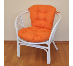 Ratanové kreslo Bahama biely vankúš oranžové zvýraznenia