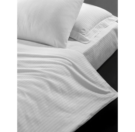 Povlak Atlas Gradl 45x60cm Biely - česaný 145g/m2, prúžok 4 mm nitkový gombík